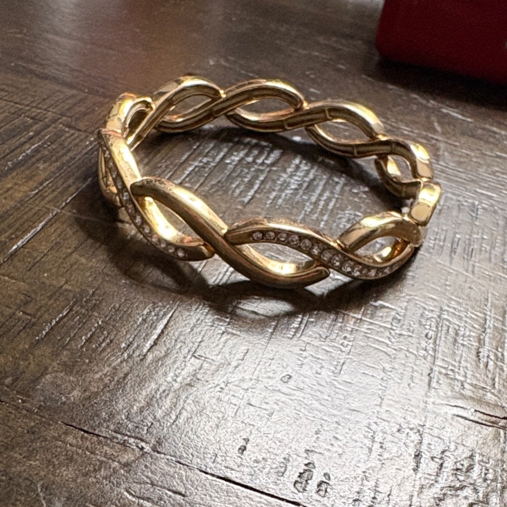 Napier Simulated Crystal Stretch Bracelet - EUC, Gold-Tone